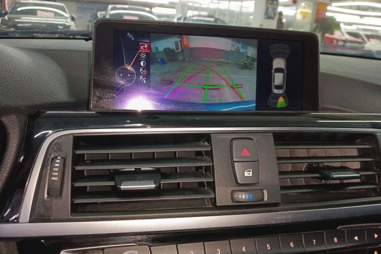 宝马3系 2017款 320Li M运动型局部细节16