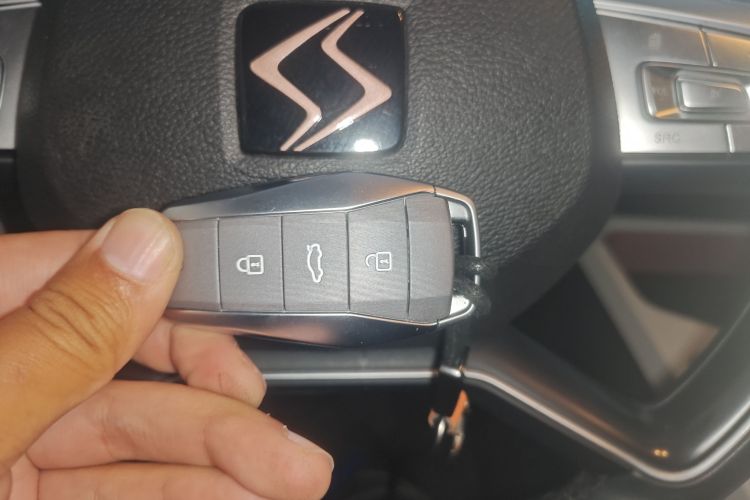 思皓 2022款 花仙子款 满天星中控内饰11