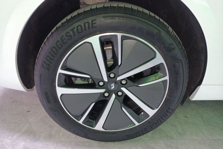 理想汽车 理想L6 2024款 Pro车身外观6008