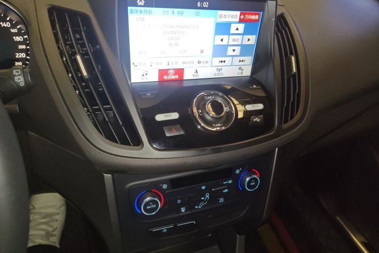 福特 翼虎 2017款 EcoBoost 180 两驱虎跃型中控内饰16