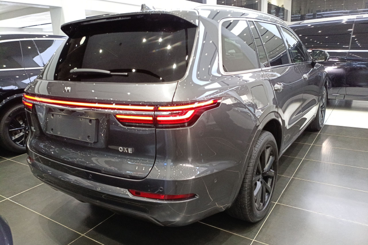 理想汽车 理想ONE 2021款 增程6座版车身外观7