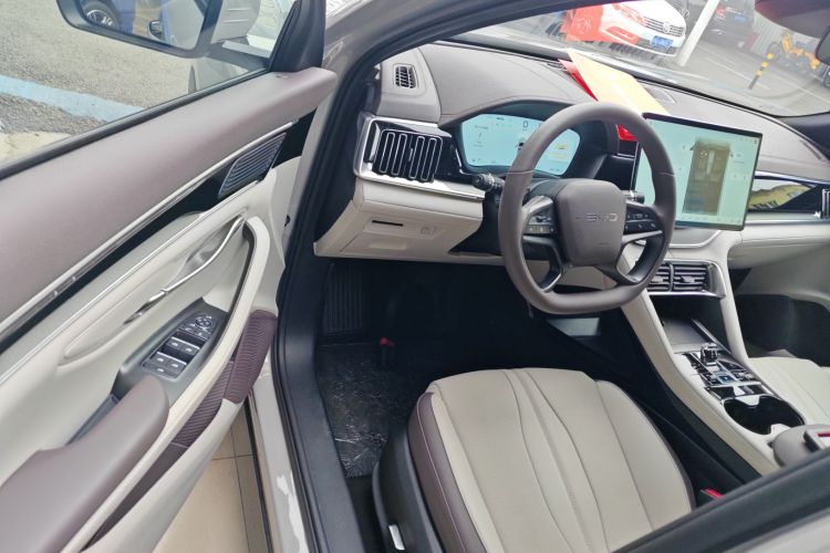 比亚迪 宋PLUS新能源 2025款 EV 智驾版 520km 尊贵型中控内饰7003