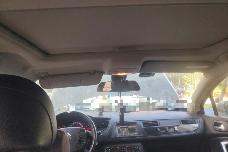 雪铁龙C5 2014款 2.0L 自动尊享型局部细节22