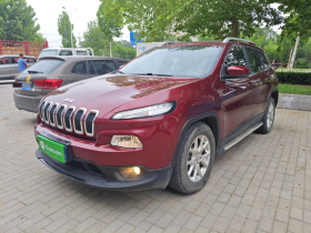 Jeep 自由光 2016款 2.0L 优越版