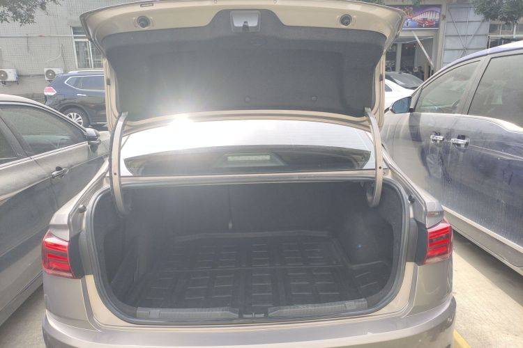 大众 宝来 2019款 改款 1.5L 自动精英型 国V局部细节23