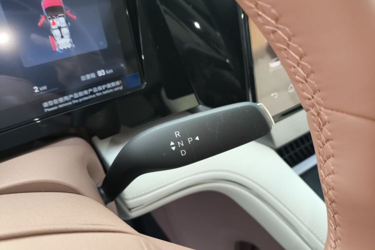 比亚迪 夏 2025款 DM-i 1.5T 180km 超越型局部细节18