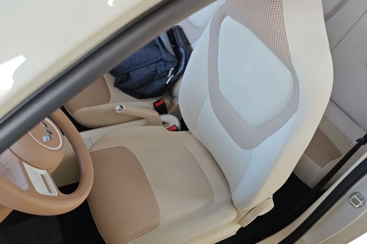 五菱汽车 宏光MINIEV 2024款 第三代 215km 青春版中控内饰19