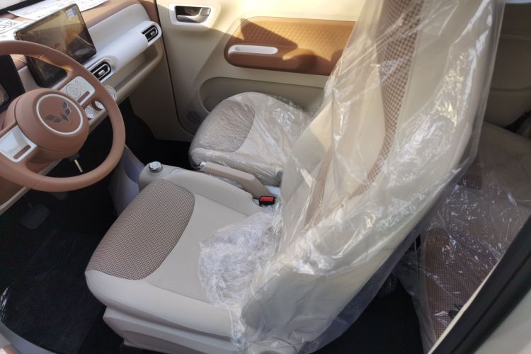 五菱汽车 宏光MINIEV 2024款 第三代 215km 青春版中控内饰19