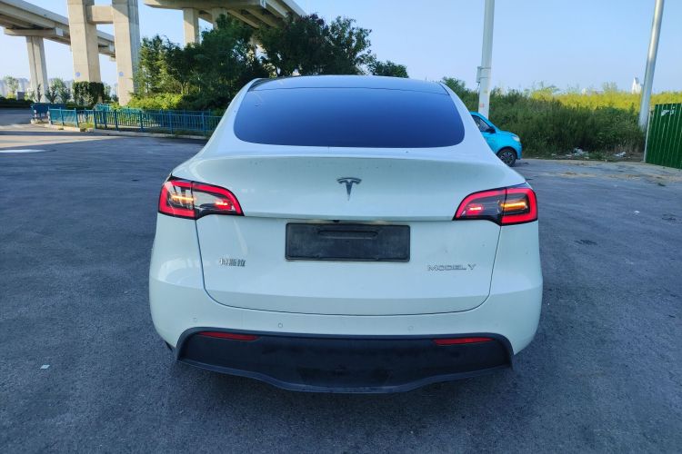 特斯拉 Model Y 2022款 后轮驱动版车身外观6004
