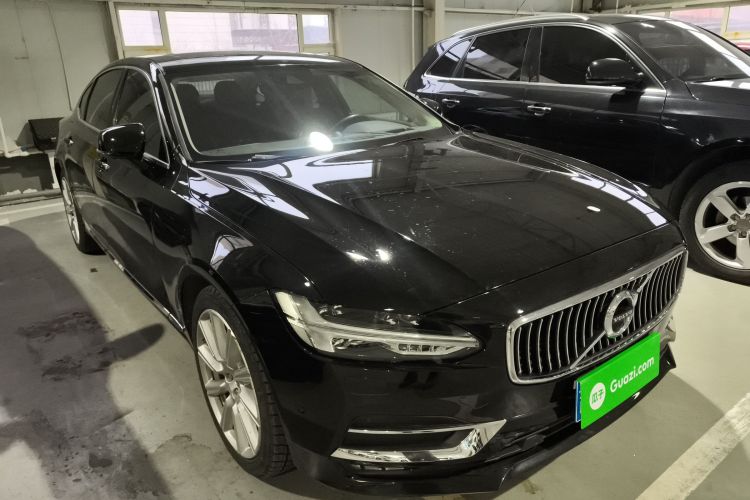 沃尔沃S90 2018款 T5 智尊版车身外观3