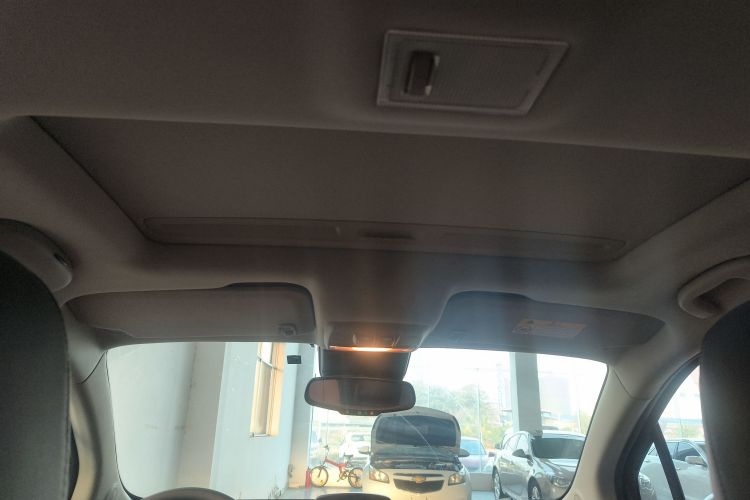 别克 昂科拉 2014款 1.4T 自动四驱全能旗舰型局部细节22