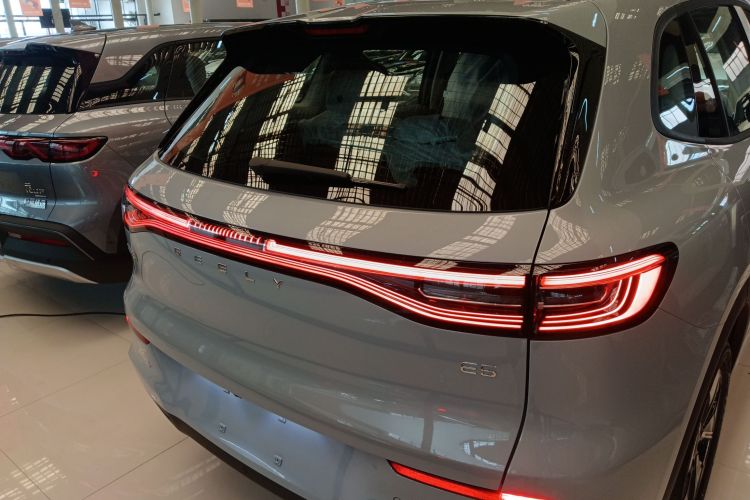 吉利银河 银河E5 2026款 530km 启航版车身外观6004