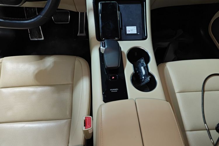 鸿蒙智行 问界M5 2022款 纯电后驱标准版中控内饰18