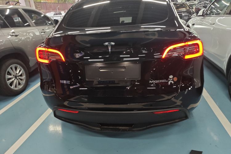 特斯拉 Model Y 2021款 长续航全轮驱动版车身外观6004