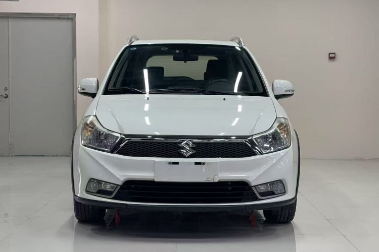 铃木 天语 SX4 2013款 1.6L 手动酷锐型车身外观2