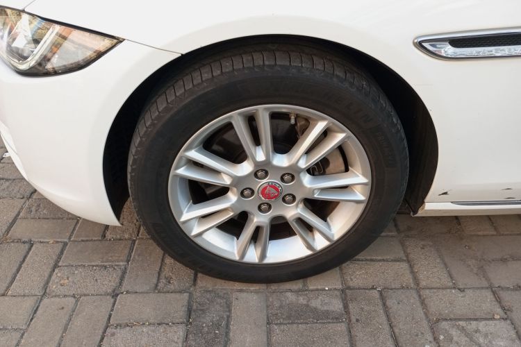 捷豹XEL 2018款 2.0T 200PS 豪华版车身外观6007