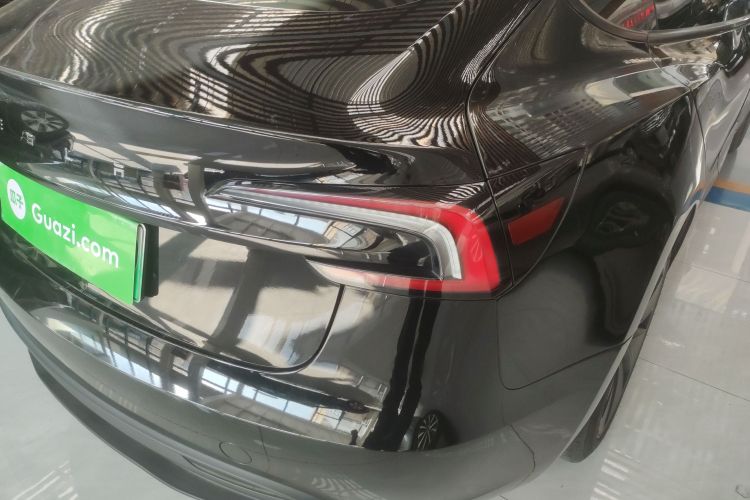 特斯拉 Model 3 2023款 后轮驱动版车身外观6001
