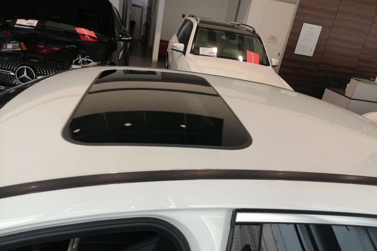 奔驰C级 2022款 C 200 L 运动版局部细节57