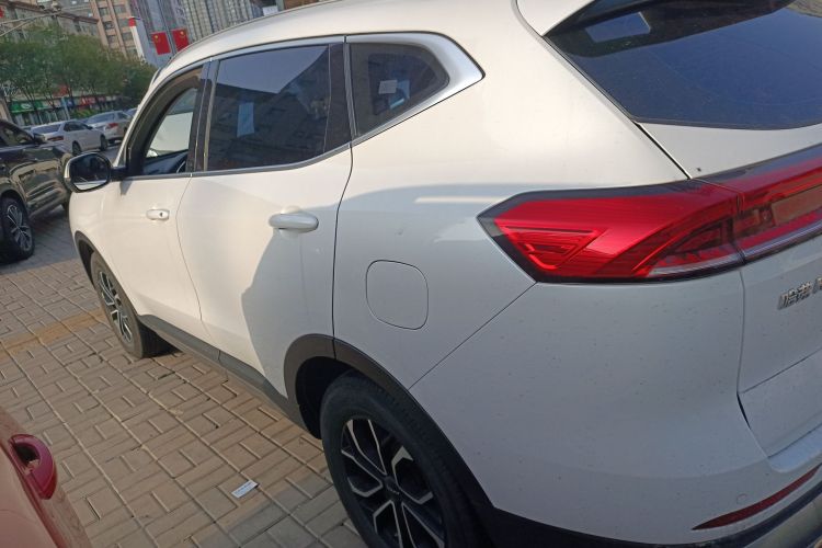 哈弗H6 2023款 国潮版 1.5T 自动都市版车身外观4