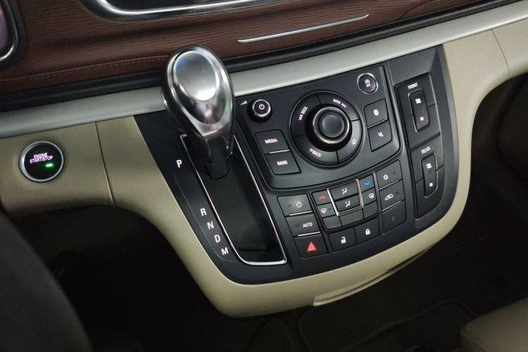 别克GL8 2018款 28T 豪华型 国VI中控内饰18