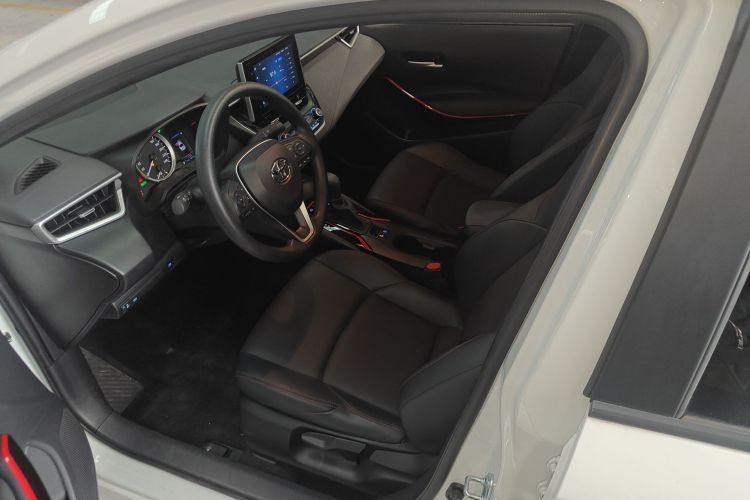 丰田 雷凌 2022款 双擎 1.8H E-CVT运动版局部细节19