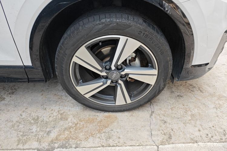 奥迪Q2L 2020款 35 TFSI 时尚动感型车身外观10