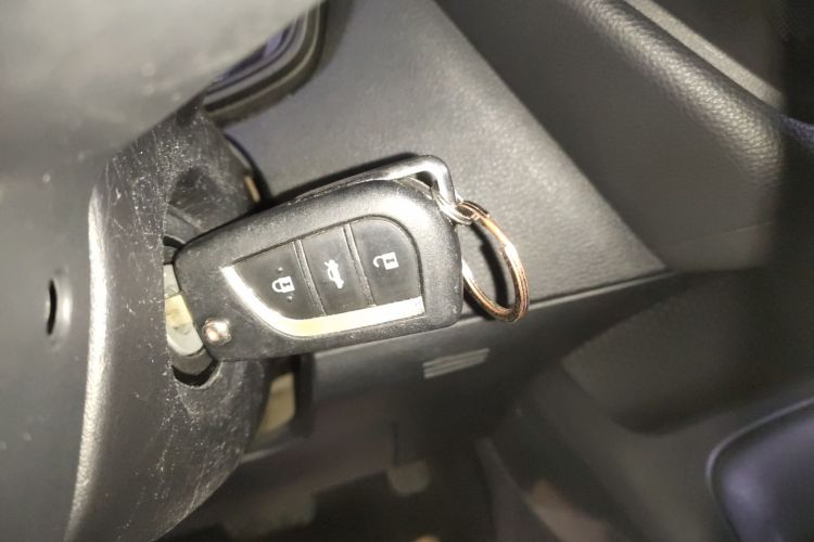 丰田 卡罗拉 2021款 TNGA 1.5L CVT先锋版中控内饰11