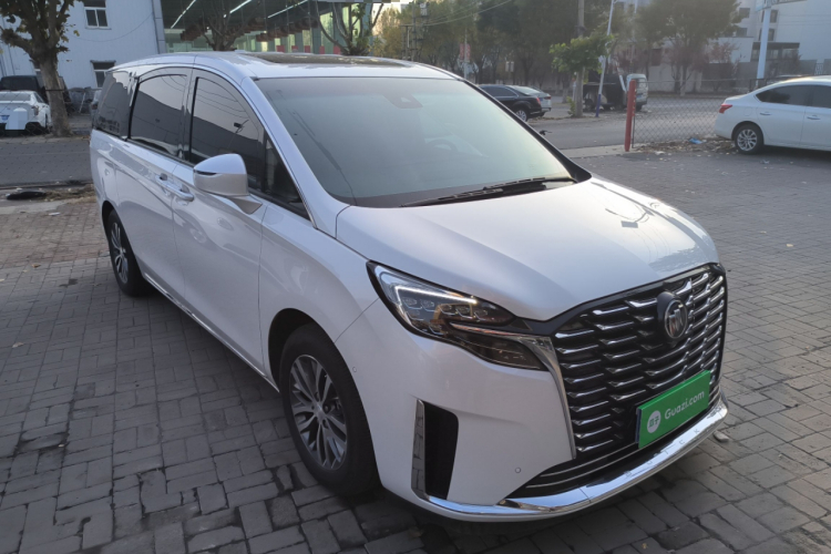 别克GL8 2023款 ES陆尊 尊享型车身外观3