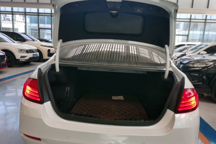 宝马5系 2014款 528Li xDrive领先型机舱底盘23