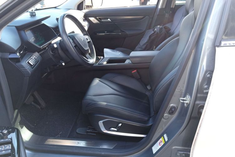 小鹏G3 2020款 520i 智享版中控内饰19