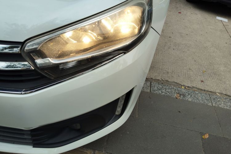 雪铁龙 C4世嘉 2018款 1.6L 自动豪华型局部细节36