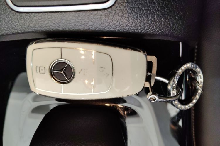 奔驰A级 2020款 A 200 L 运动轿车中控内饰11