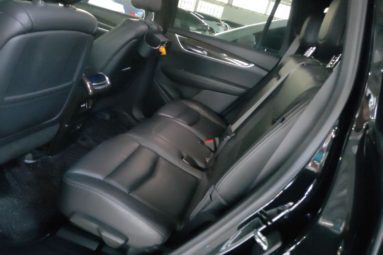 凯迪拉克XT6 2020款 28T 七座豪华运动型至享安全版中控内饰21