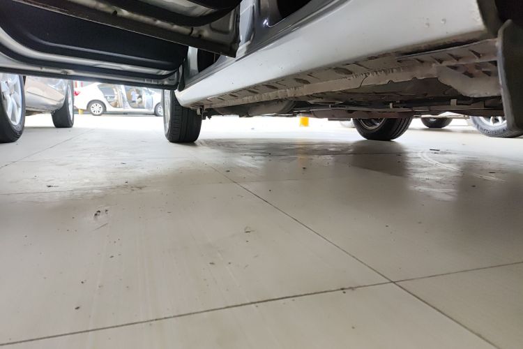 丰田 YARiS L 致享 2017款 1.5E CVT魅动版机舱底盘30