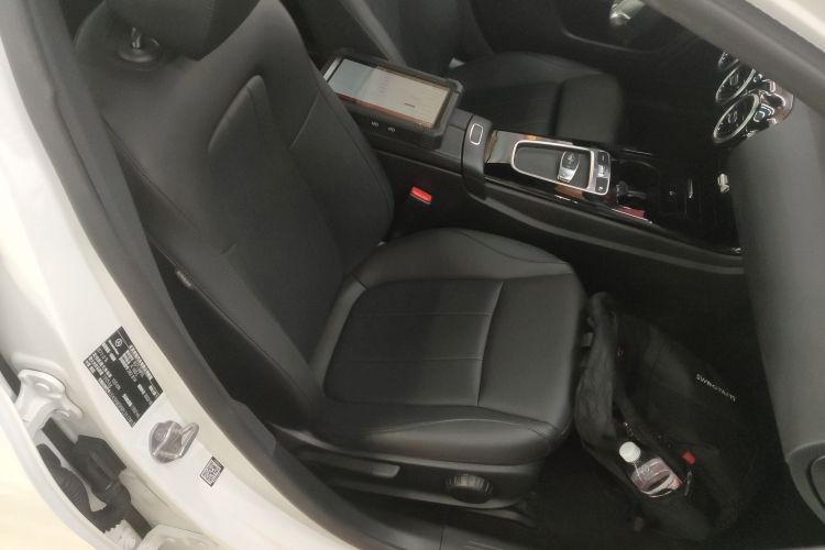 奔驰A级 2023款 A 180 L局部细节41