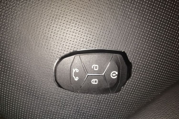 领克01 2019款 2.0T 两驱耀Pro版 国VI中控内饰11