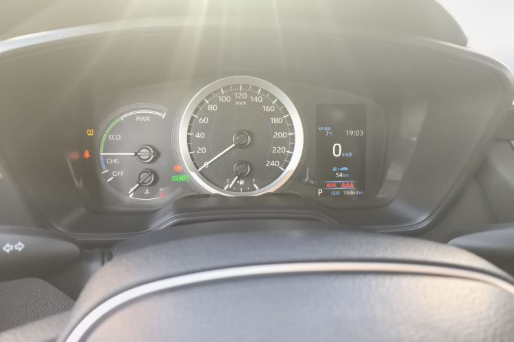 丰田 雷凌 2021款 双擎 1.8H E-CVT领先版中控内饰14