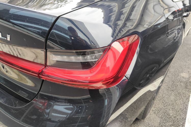 宝马3系 2023款 325Li M运动套装车身外观9