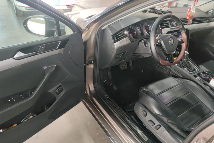 大众 迈腾 2018款 330TSI DSG 领先型中控内饰7003