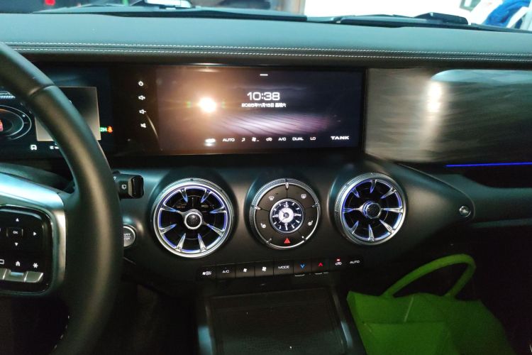 坦克300 2024款 2.0T 挑战者中控内饰16