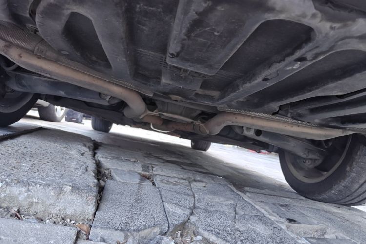 奔驰E级 2014款 E 300 L局部细节9009