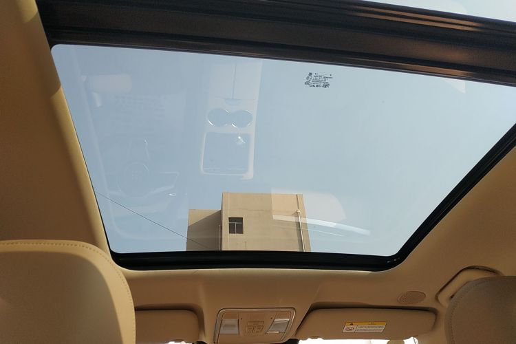 蓝电E5 PLUS 2025款 120km 标准续航版 7座中控内饰22