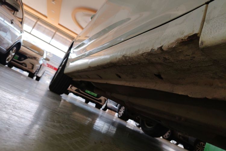 现代 瑞纳 2016款 1.4L 手动智能型GLS局部细节9001