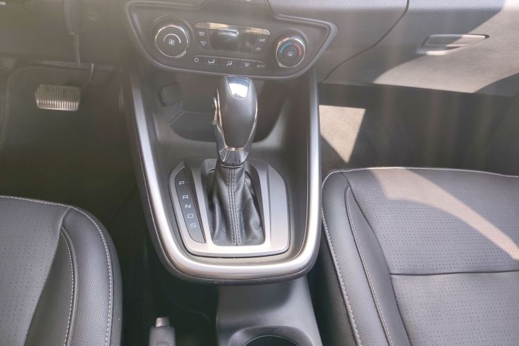 福特 福睿斯 2017款 幸福版 1.5L 自动时尚型中控内饰18