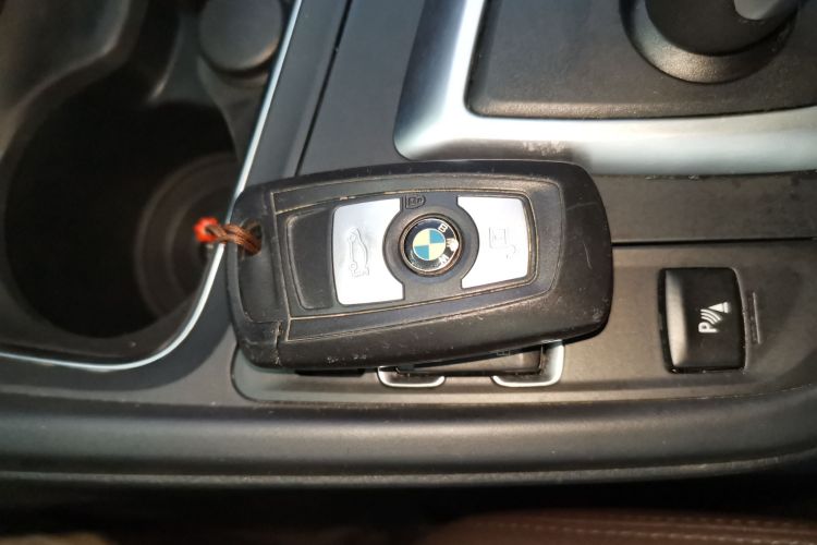 宝马3系 2019款 320Li 时尚型中控内饰11