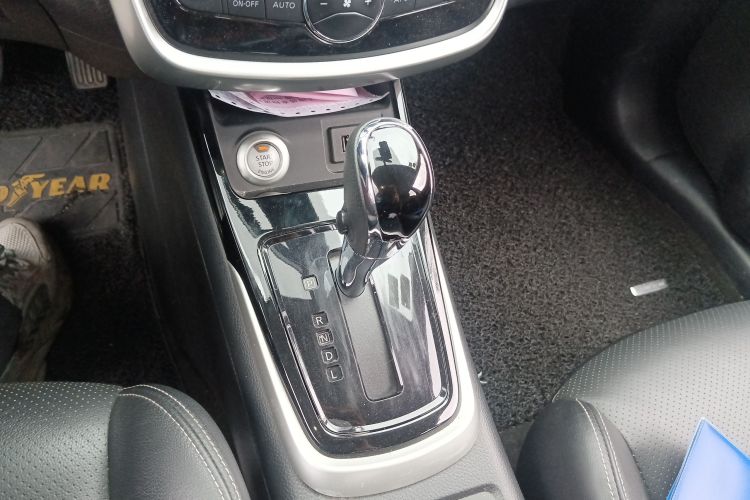 日产 骐达TIIDA 2019款 1.6L CVT智尊版 国VI中控内饰18