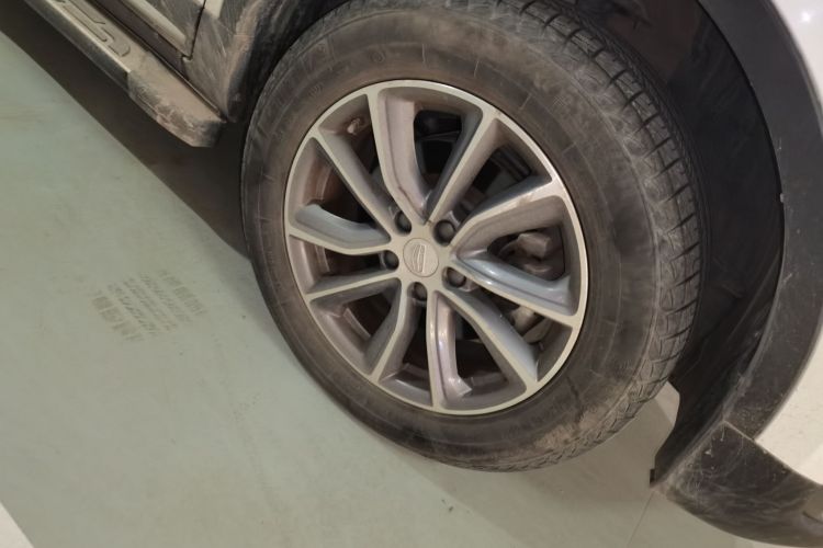 吉利汽车 博越 2018款 1.8TD 自动两驱智联型4G互联版车身外观10