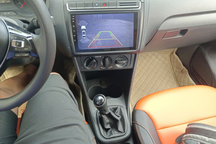 大众 Polo 2016款 1.4L 手动风尚型中控内饰18