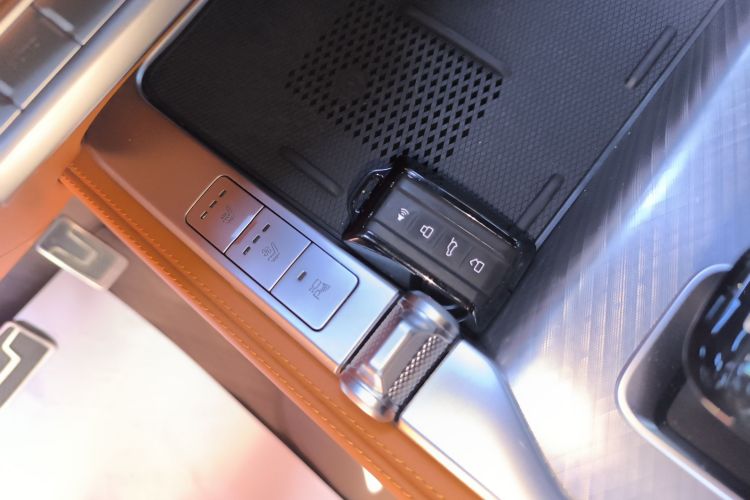 坦克700新能源 2024款 Hi4-T 极致版中控内饰11