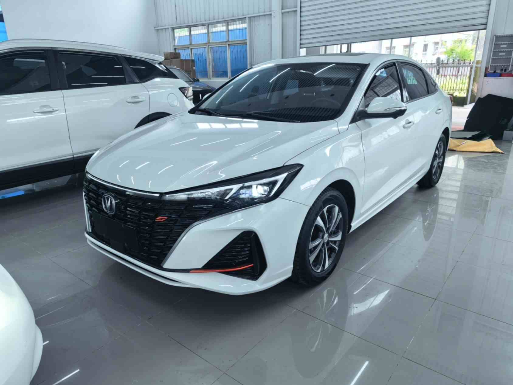 长安 逸动 2023款 畅享版 PLUS 蓝鲸NE 1.4T GDI DCT尊贵版(2)
